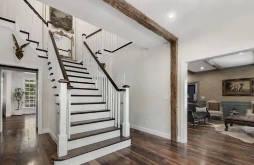 North Salem Other | Luxury home on horse farm near lakes, golf, hiking, skiing, great restaurants!