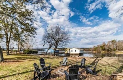 Langston House | Luxury Home on Lake Guntersville