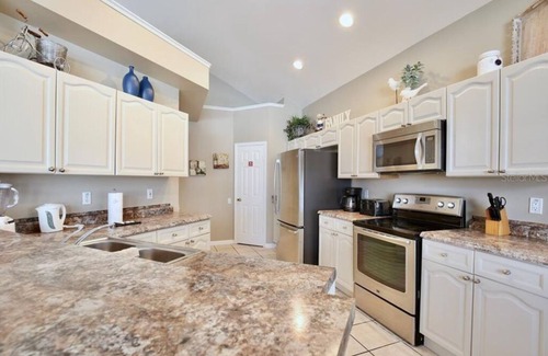 Windsor Palms House | LUXURY HOME/PRIVATE POOL WITH EXTENDED DECK ! POOL HEAT INCLUDED!