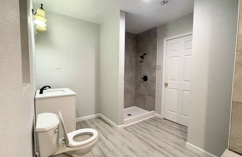 Killeen House | Luxury Home w Huge Bathroom to Relax -Pets/Kids ok