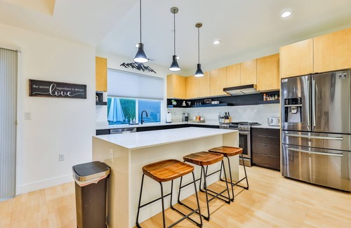 Sugar House House | Luxury home w/Mountain Views near Hiking, Mtn biking, Downtown, and City Parks