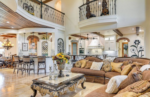 Richmond House | Luxury Home w/Patio & Lake View in Richmond!