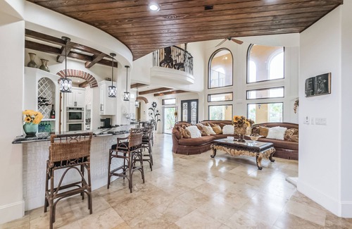 Richmond House | Luxury Home w/Patio & Lake View in Richmond!