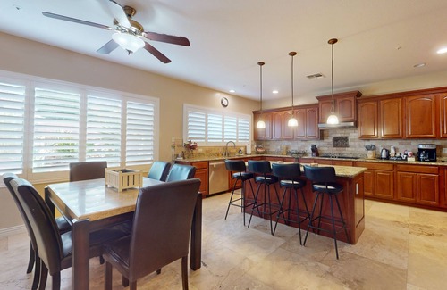 Norterra House | Luxury home with huge backyard, built-in bbq grill, game room