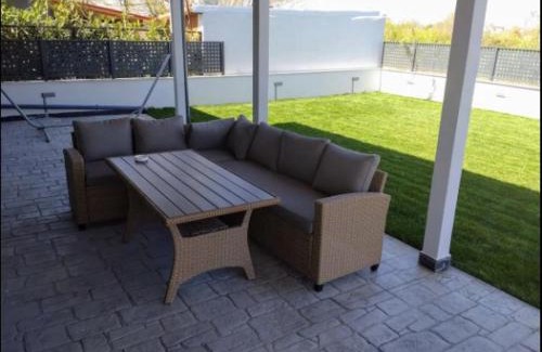 Nea Mesagkala Villa | Luxury house Andrijana