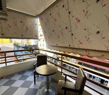 Mbrostar-Urë Apartment | Luxury House Fieri