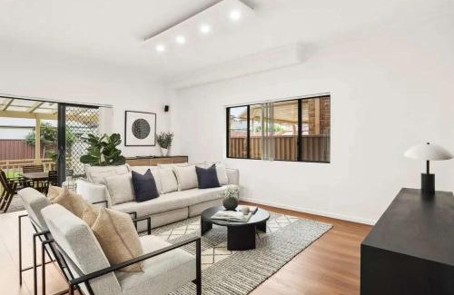 Lidcombe House | Luxury house hotel Lidcombe Sydeny Australia