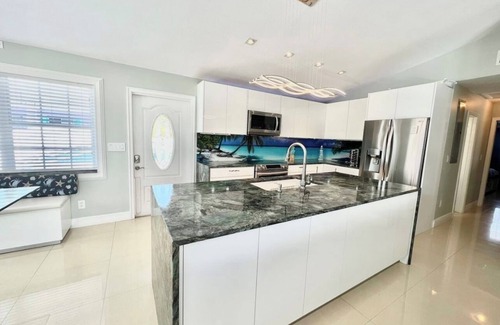 Monroe County House | 💎 Luxury house on the ocean with HOT TUB for 10 guests