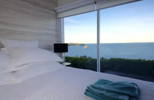 Manly Villa | Luxury house with Clifftop Seaview