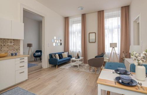 Corvin negyed Apartment | Luxury Huge Apartman - 92m2 - 3 Bedrooms - 3 Air Conditioners - Free Garage!