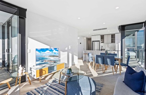 Burleigh Heads Apartment | Luxury in the heart of Burleigh Heads!