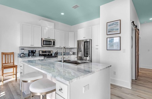 Perdido Key Coves One House | Luxury Infinity Edge Heated Pool and Hot Tub + Boat Dock + Steps to the beach +