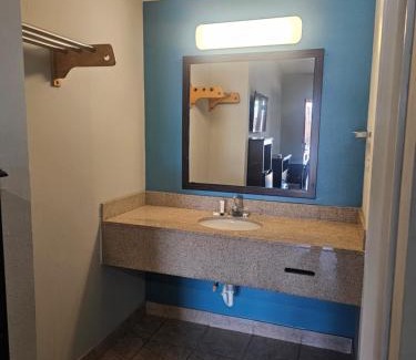 Nacogdoches Hotel | Luxury Inn & Suites and RV