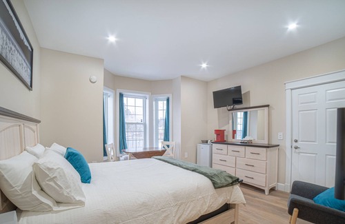 New Glasgow Bed & Breakfast | Luxury Inn - Unit 4 - Heart of New Glasgow