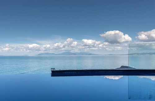 Nelly Bay Apartment | Luxury Island Hideaway