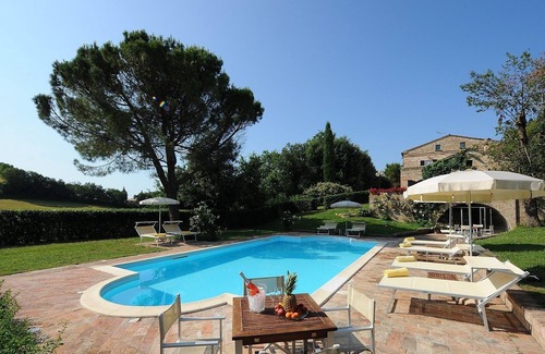 Rupoli Villa | Luxury Surrounds You In This Elegant Eighteenth Century Holiday Villa