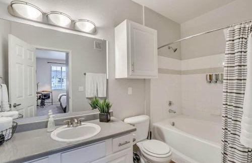Clearfield Hotel | Luxury King Beds Pool Gym - Near Hill AFB