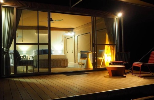 Nelly Bay Resort | Luxury King Glamping tent 3 Nelly bay