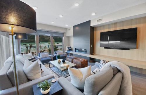 North Park City Apartment | Luxury King's Crown Condo Ski-In Out condo