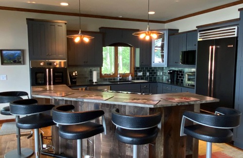 Breezy Point House | Luxury Lake Front Cabin on Ossawinnamakee, 2023 25ft Pontoon & Hot Tub