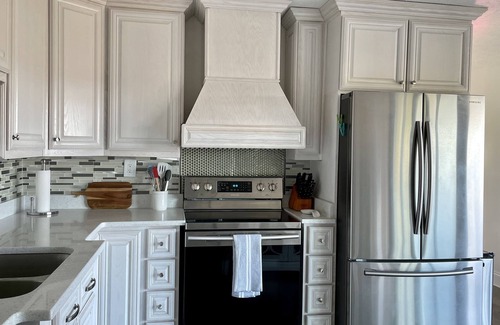 Lancaster House | Luxury lake house with must see view year round
