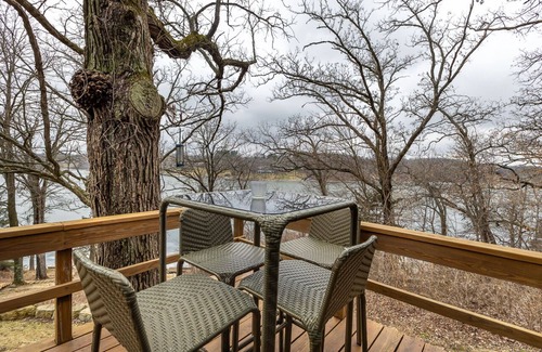 Apple River House | * Luxury Lakefront Cabin in the Woods