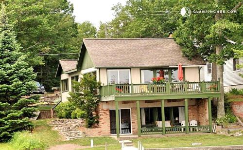 West Branch House | Luxury Lakefront Cabin Rental on Clear Lake in Ogemaw County, Michigan