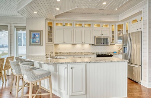 Culver House | Luxury Lakefront Home Perfect for Family Getaway!