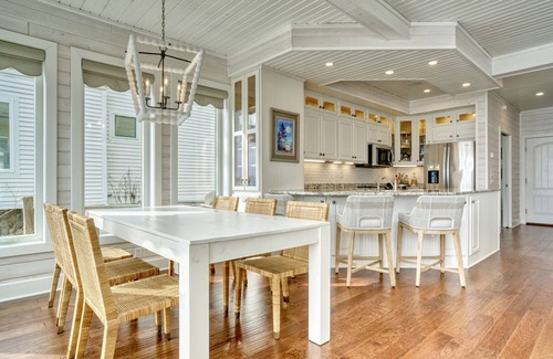 Culver House | Luxury Lakefront Home Perfect for Family Getaway!