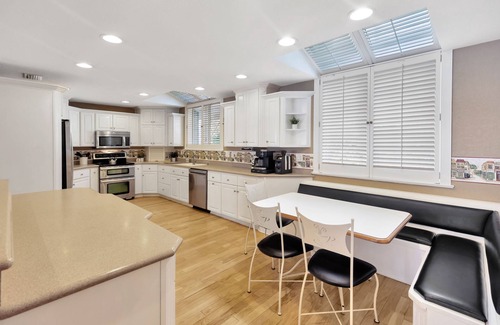 Winter Haven House | Luxury lakehouse with private pool, hot tub, & office - close to Legoland