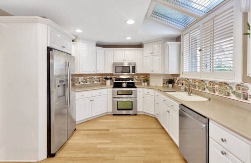 Winter Haven House | Luxury lakehouse with private pool, hot tub, & office - close to Legoland