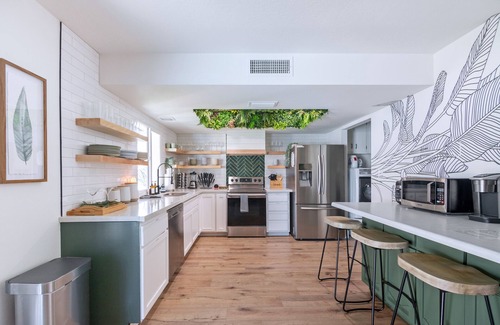 Dobson Ranch House | Luxury Lakeside Adventureland!