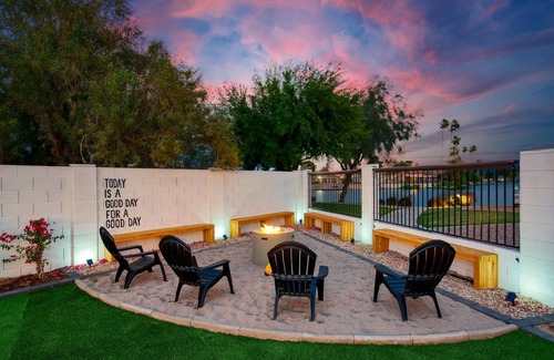 Dobson Ranch House | Luxury Lakeside Adventureland!