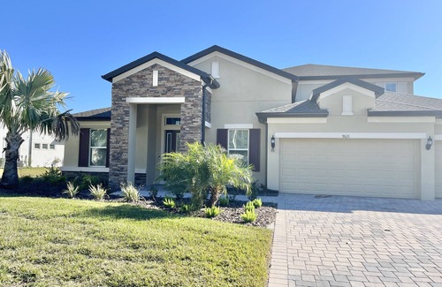 Seffner House | Luxury Lakeview/Peaceful Oasis 5BR Home
