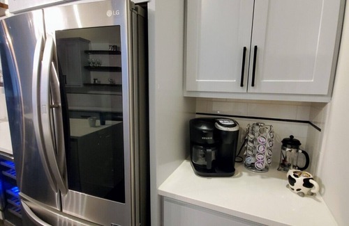 Southtown House | Luxury Lavaca Historic Downtown SAnwalk to Hemisfair, conventions, Riverwalk