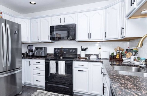 Dewey-Humboldt House | *Luxury Lavender L'auberge *Fireplace *Coffee Bar