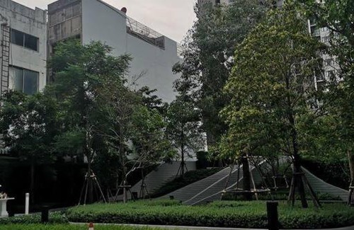 Phra Khanong Nuea Apartment | Luxury Lively Bangkok View Studio Room Next to BTS