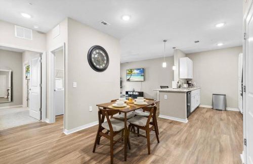 Melbourne Apartment | Luxury Living: 1BR Condo w/Resort-Style Amenities