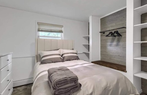 Monroe House | Luxury Living and Lush Grounds: Your Private Oasis!