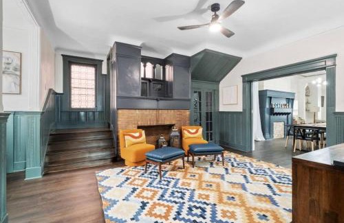 Shaw House | Luxury Living: Grand 7BR/5BA near Everything