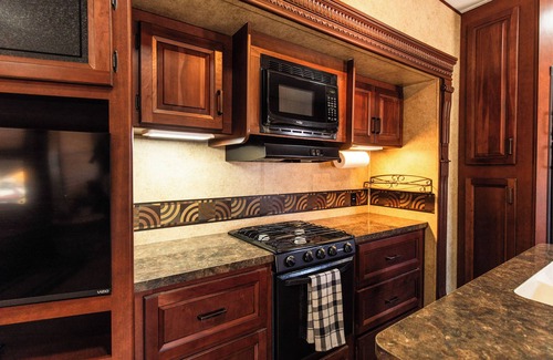 Mesilla Park House | Luxury living in a roomy 5th wheel located in a secluded pecan orchard.