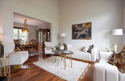 Eagan House | Luxury Living - Spacious & Deluxe Home