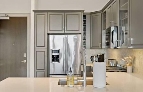McLean Apartment | Luxury Living | Tysons | High Rise | Scenic Views