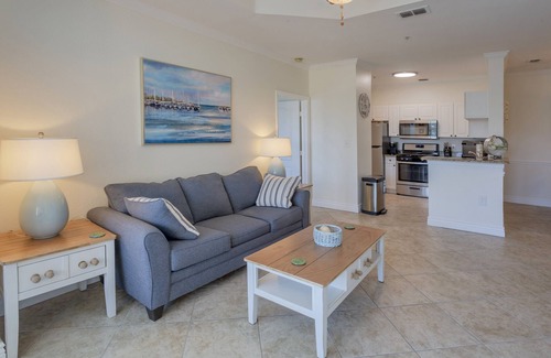 Clearwater Condo | Luxury, Location & Convenience. w/2 King Beds. pet friendly, waterfront views