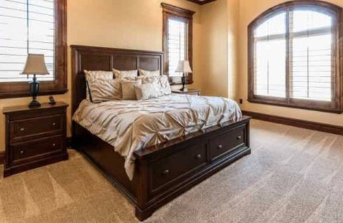 South Ogden Ski Chalet | Luxury Lodge-Style Home near Mountain Resorts