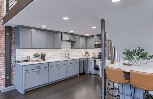 Downtown Lincoln Condo | Luxury Loft DTown LNK, UNL, Pinnacle Arena, Memorial Stadium, Post Lofts #206
