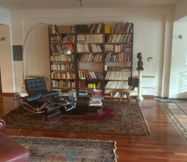 La Petite-Patrie House | Luxury Loft near Jean-Talon Market