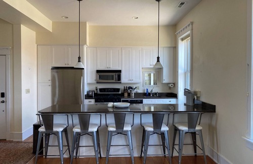 Red Lodge Condo | Luxury lofted 2-bedroom downtown condo in beautiful Red Lodge with WiFi, AC