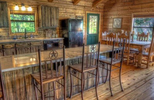 Rio Frio Cabin | LUXURY LOG CABIN #2 FRIO RIVER WATER FRONT