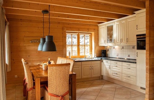 Ortsmitte House | Luxury log cabin, right on the K1 ski and mtb. Lift Willingen, family-friendly